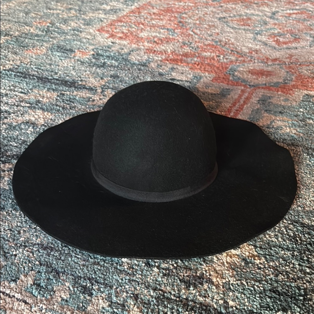 Elegant Black Wide-Brim floppy Hat - Picture 2 of 4